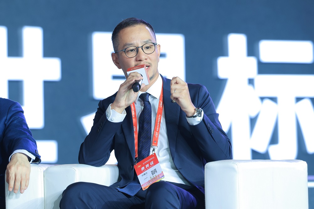 图2 香港永明金融行政总裁林嘉言先生在总经理圆桌对话上分享经验.JPG